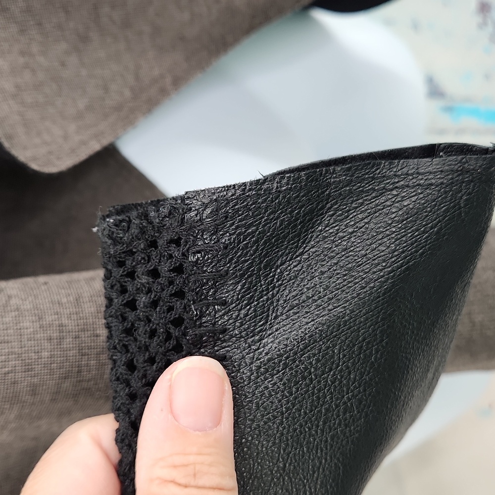 Stella & Jamie from Berdorf Goodman w/ leather sleeves, short cardigan sweater - Picture 5 of 8